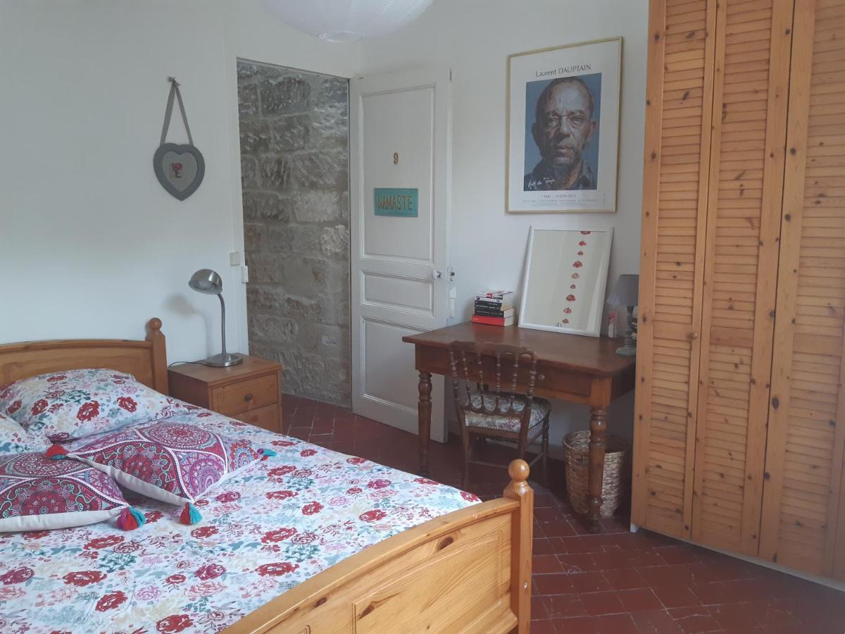 MAISON DE CHARME AVEC COUR, proche rue des Teinturiers Avignon Extérieur photo