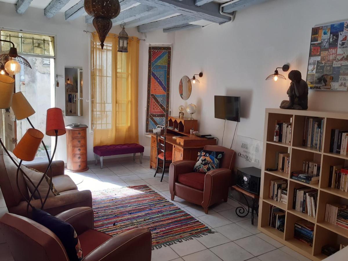 MAISON DE CHARME AVEC COUR, proche rue des Teinturiers Avignon Extérieur photo